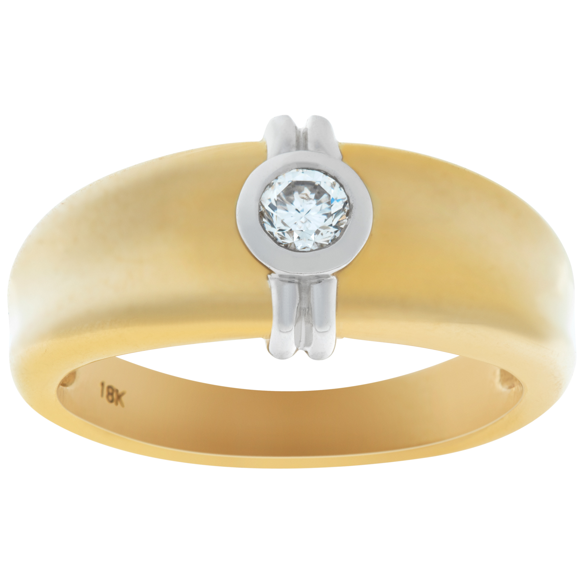 Men's ring with approx. 0.25 carat round brilliant cut center diamond in 18K yellow & white gold. Si