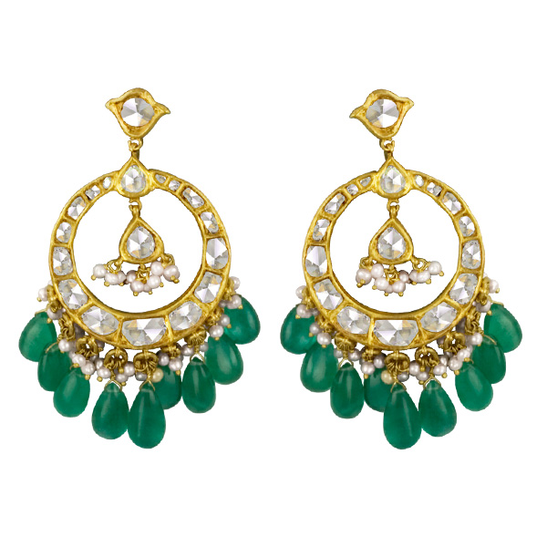 Diamond and emerald earrings in 18k with 4.91 cts in diamonds and 32.0 cts in emeralds image 1