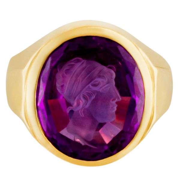 Carved amethyst signet ring in 14k yellow gold. Size 6.75 image 1