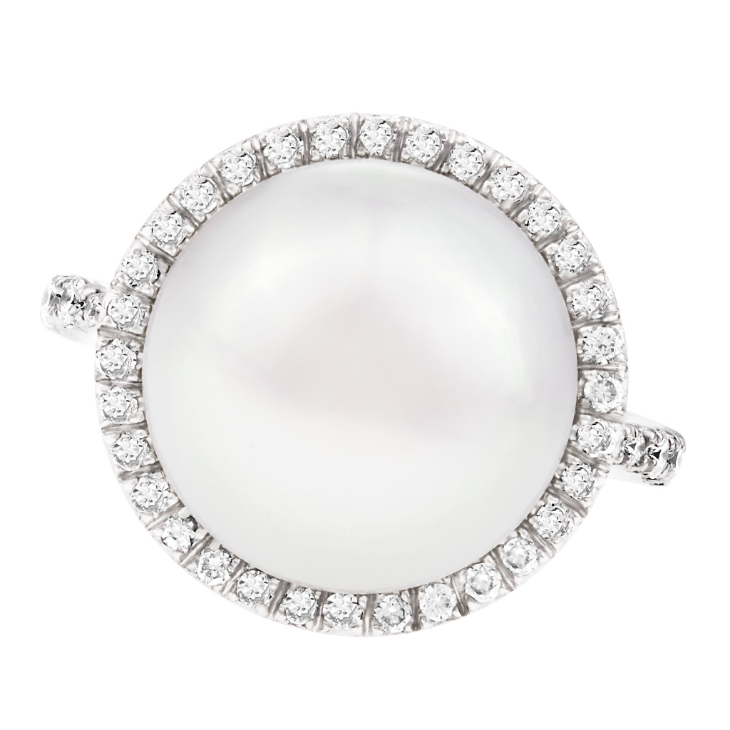 Pearl ring in 18k white gold with diamonds image 1