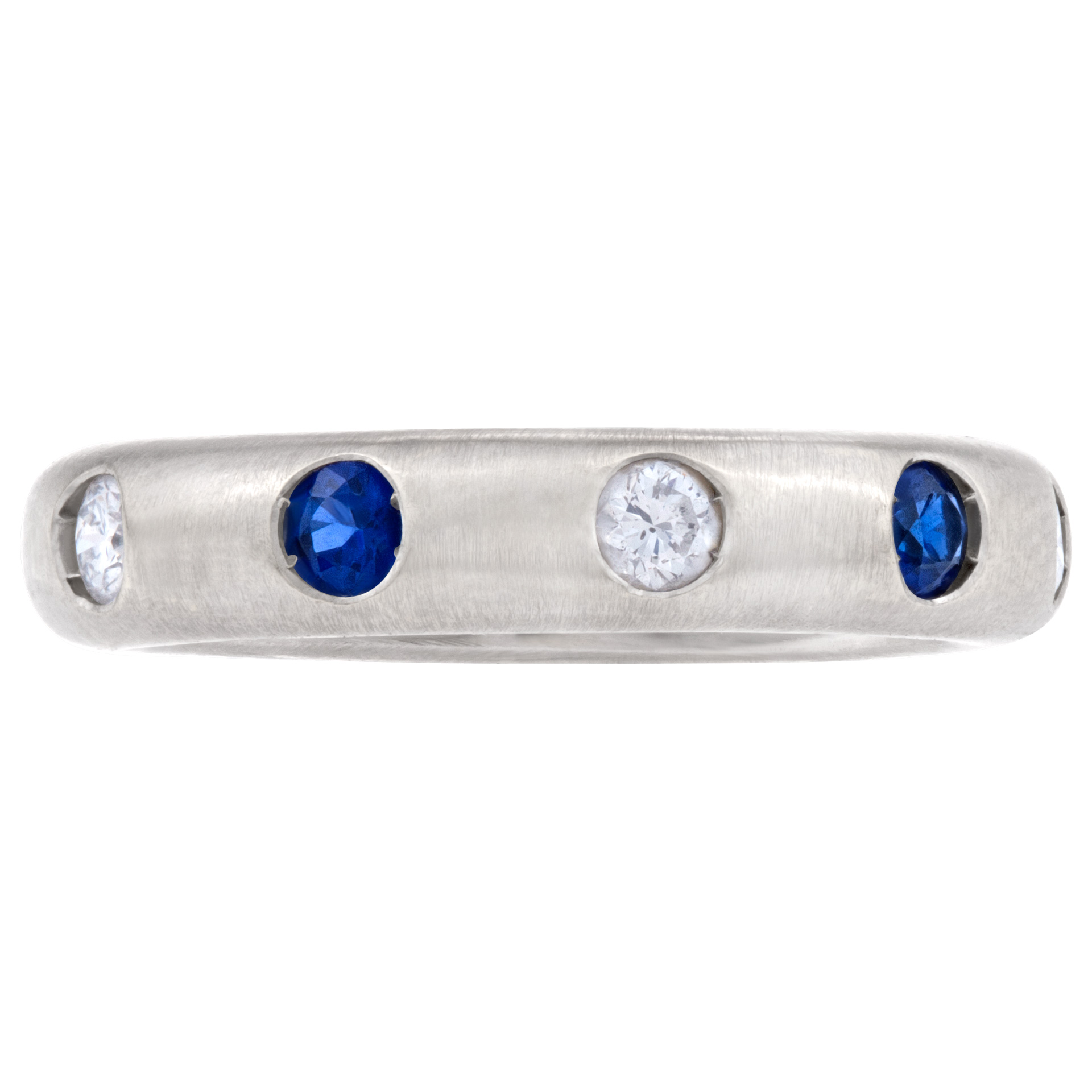 Band in 18k white gold with sapphires and diamonds. 1.00 carats in diamonds image 1