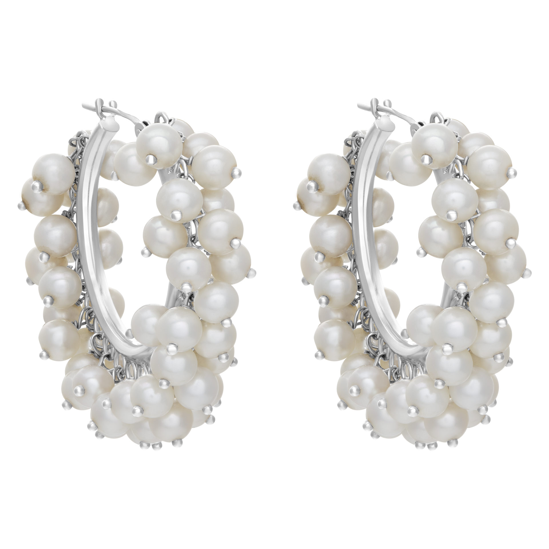 Earrings in white 14k white gold with pearls in motion image 1