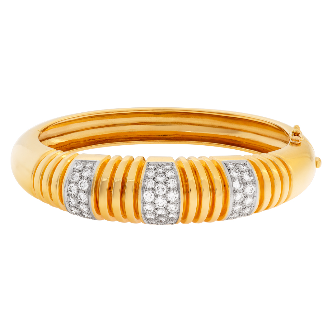Elegant 18k bangle with over 2.5 carats in pave set diamonds image 1