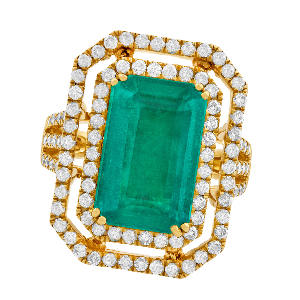 Emerald ring with diamonds in 18k gold