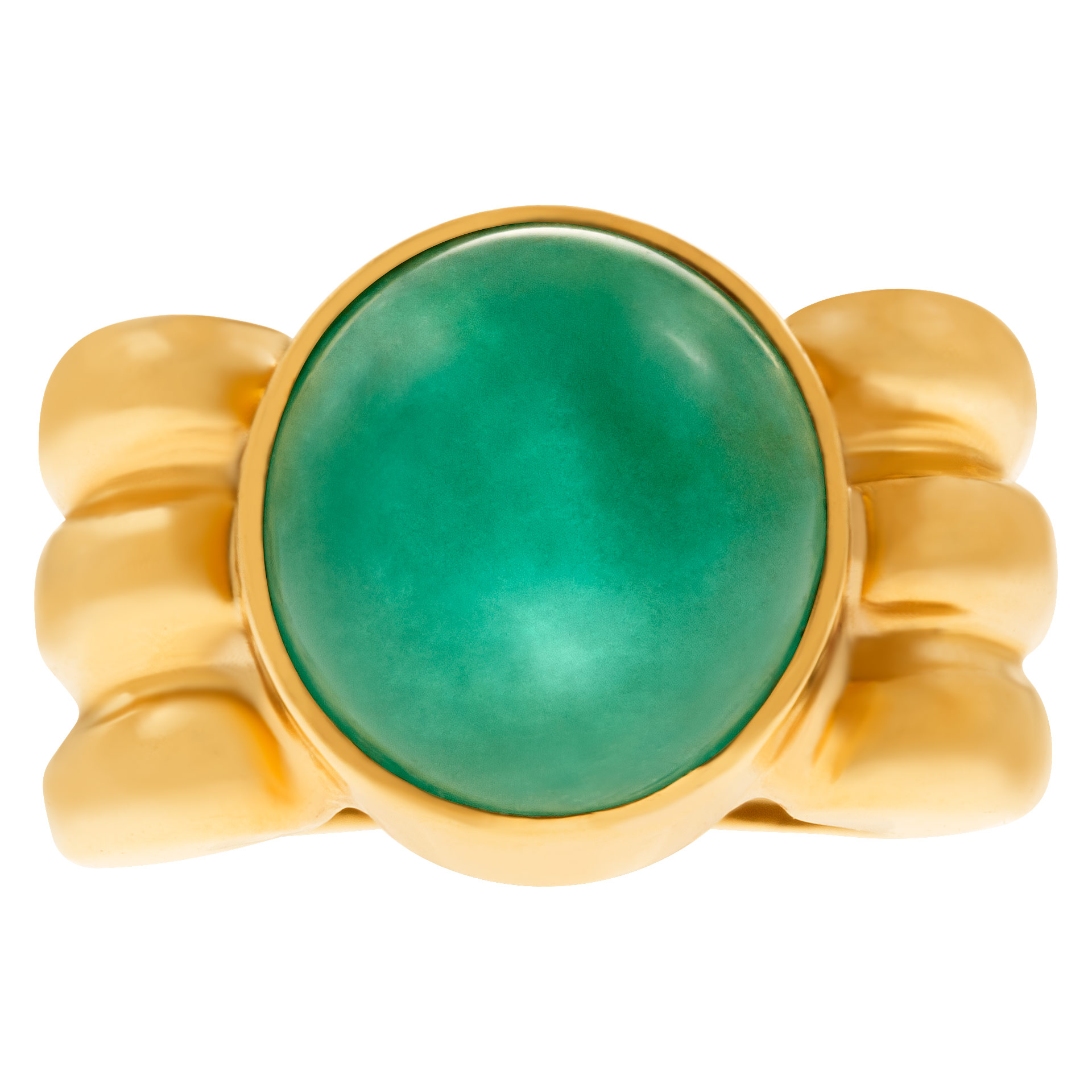 Breathtaking Emerald cabochon ring