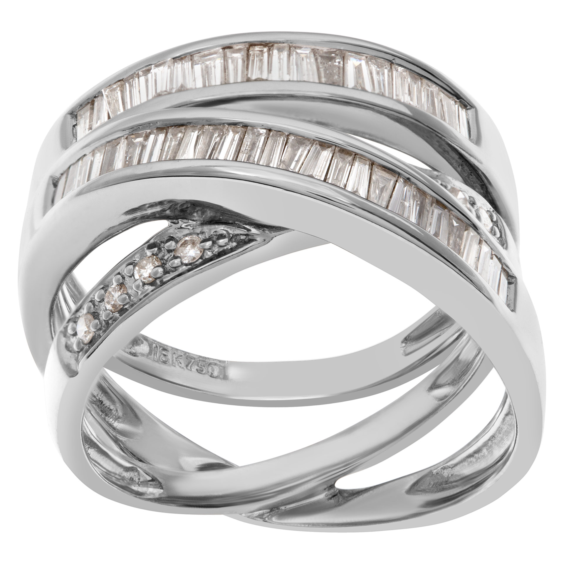 Diamond ring in 18k white gold