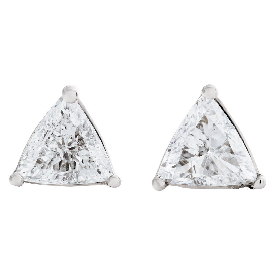 Triangle diamond studs in 18k 3 prong setting