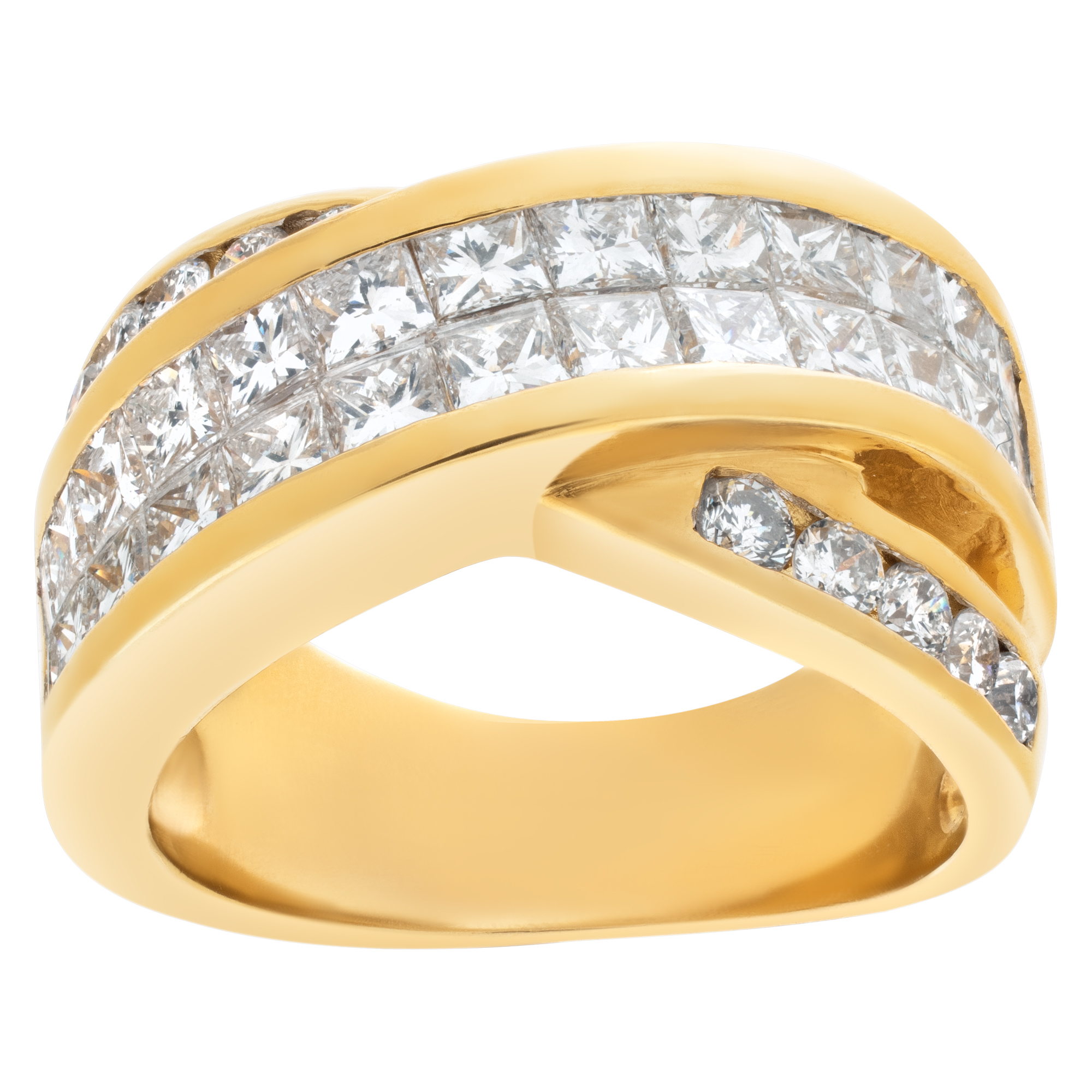 Stunning 18k criss cross diamond ring with over 3 carats in princess and round cut diamonds