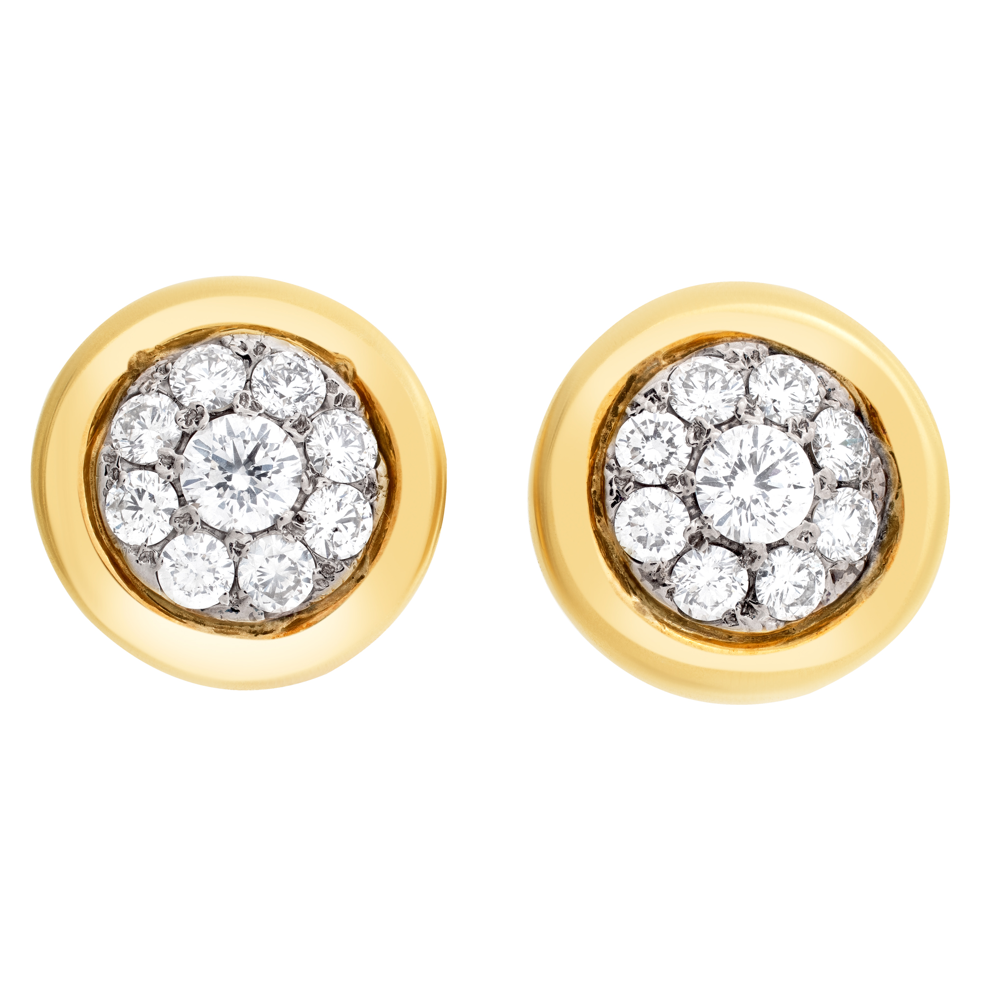 Classic button earring with over 4 carats full cut round brillant diamonds center, set in 18Kt yellow gold.