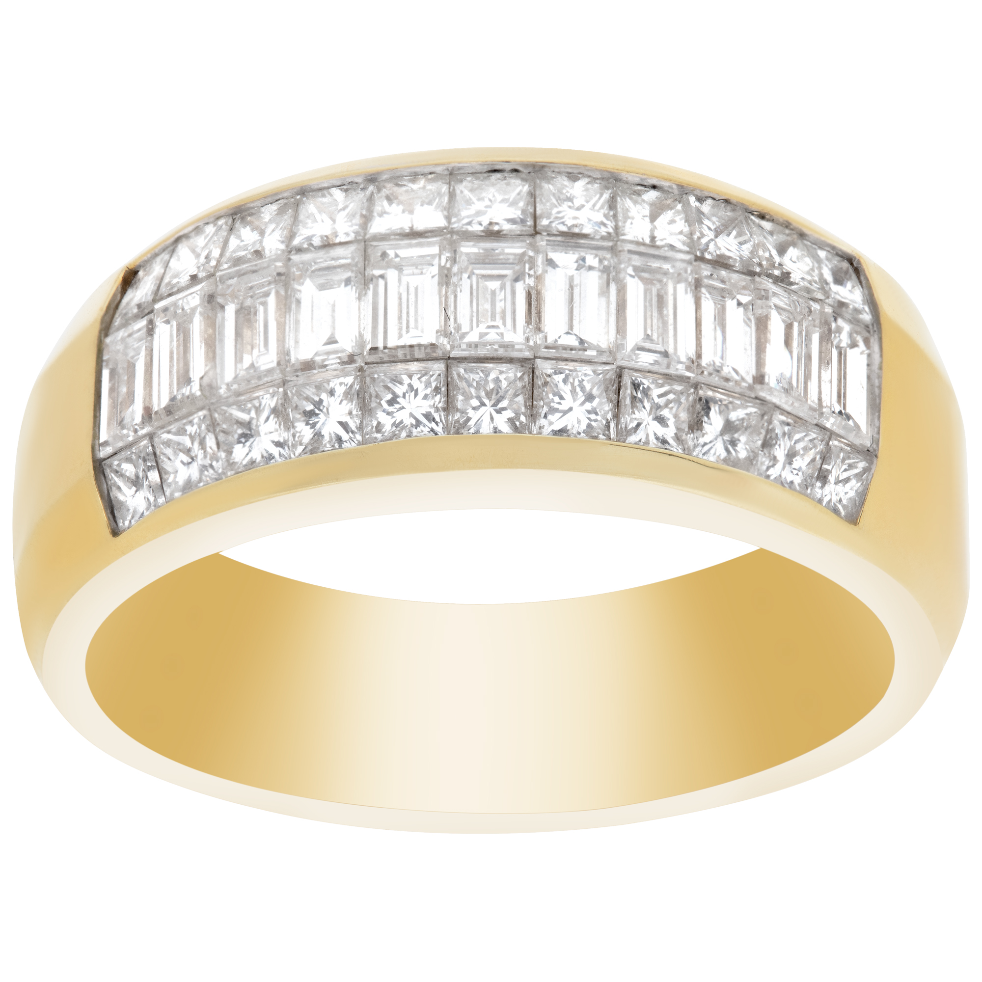 Beautiful princess and emerald cut diamond ring in 18k