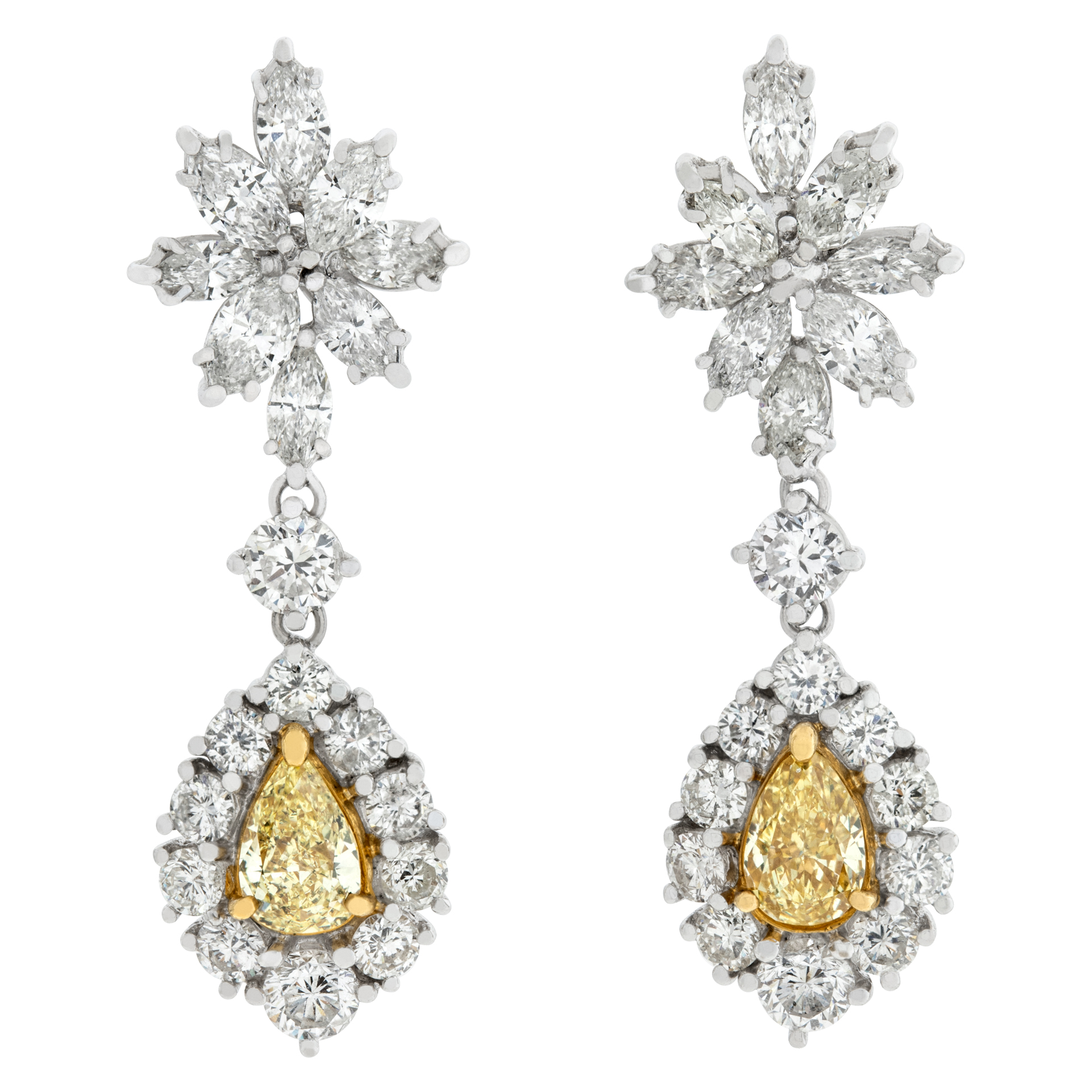 18k white gold earrings with 4.56 cts in white diamonds and 1.27 cts in fancy yellow diamonds