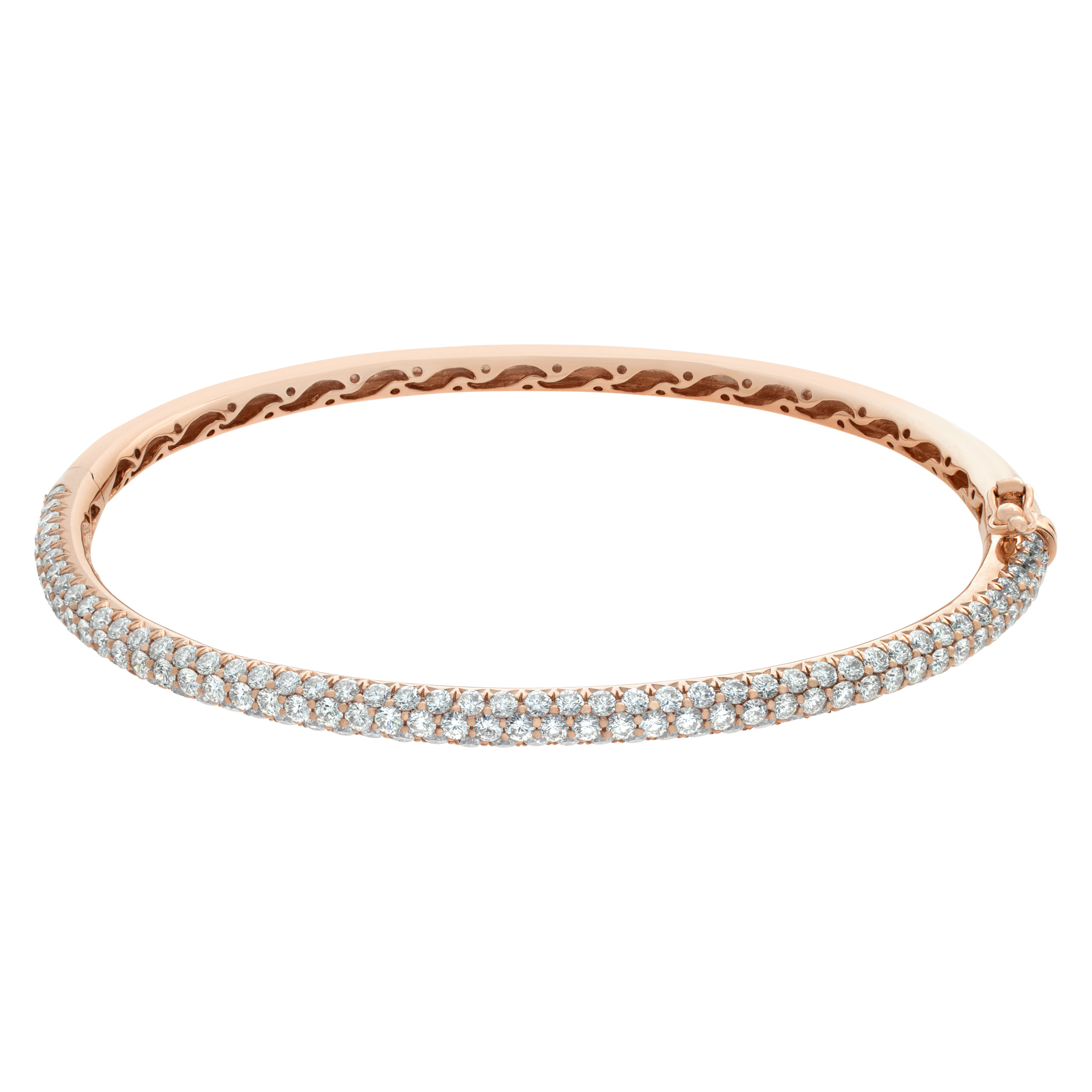 18k rose gold bangle with 2.86 carats in round brilliant cut pave diamons