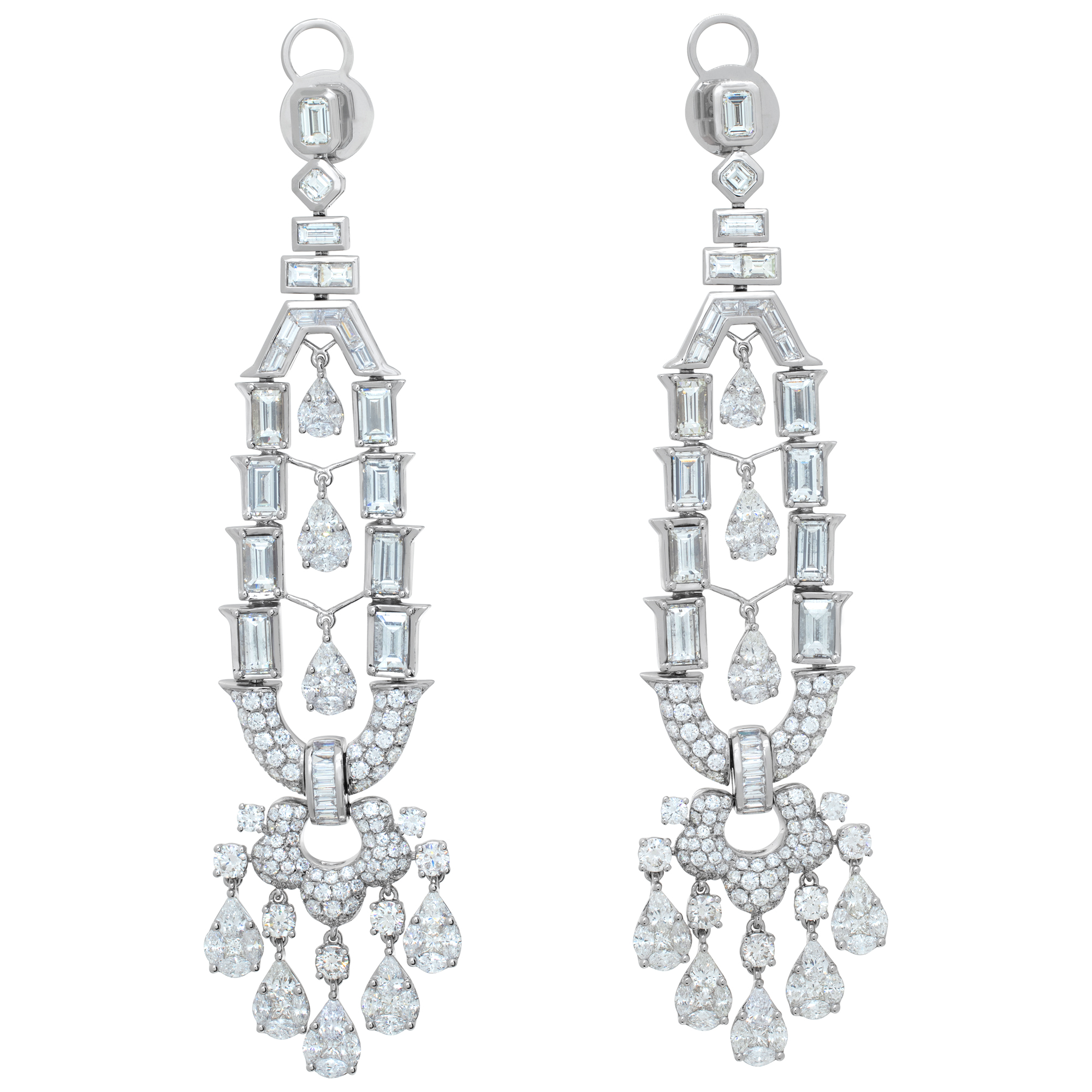 Long glamorous drop earrings in 18k white gold with 11.62 carats in diamonds