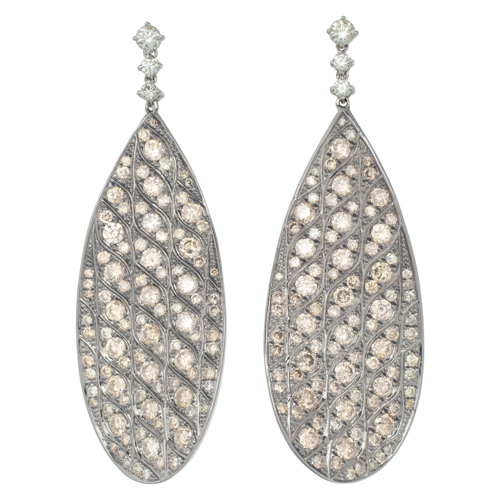 Dangling diamond earrings in 18k white gold