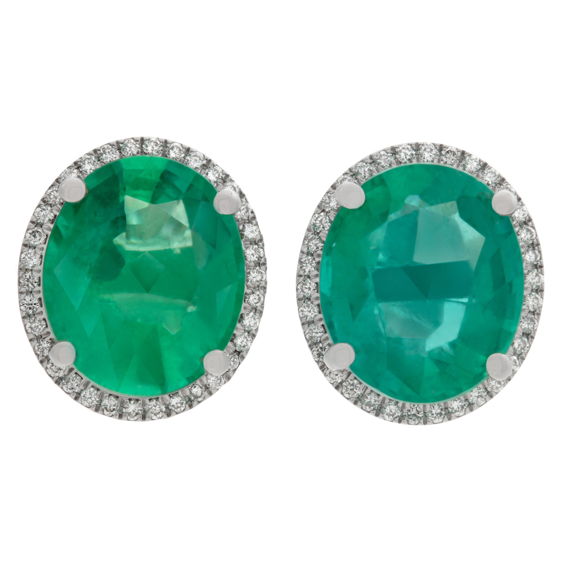 Diamond and emerald stud earrings in 18k white gold