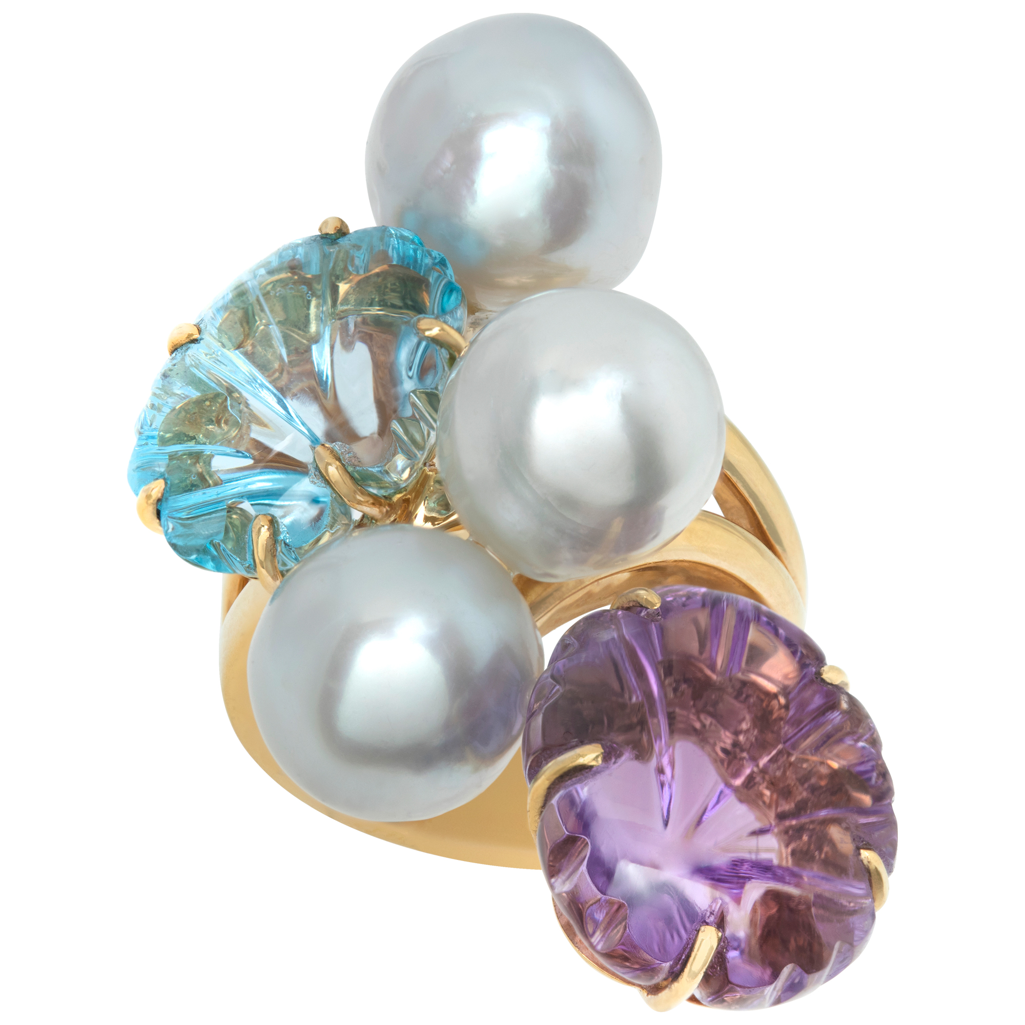 Oval brilliant cut Amethyst & Blue Topaz (total approx. weight: 30.00 carats) and three South Sea Pearls (10 x 10.5 mm) ring in 18K yellow gold.