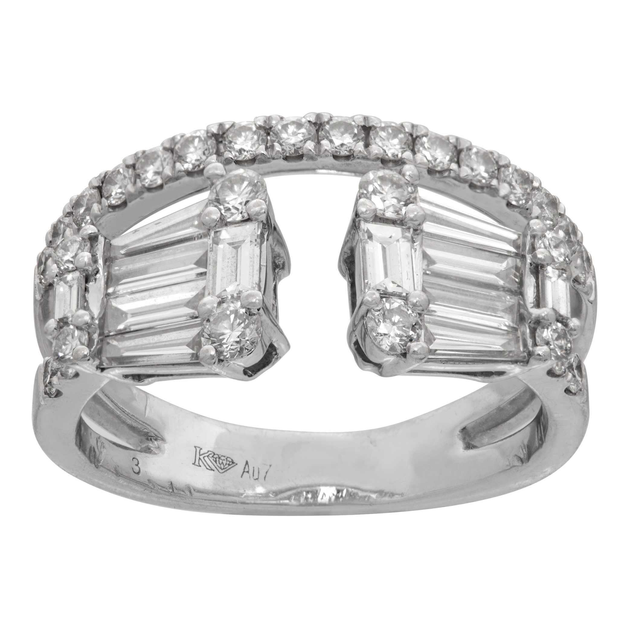 Kwiat diamond ring with round and bagutte diamonds in 18k white gold