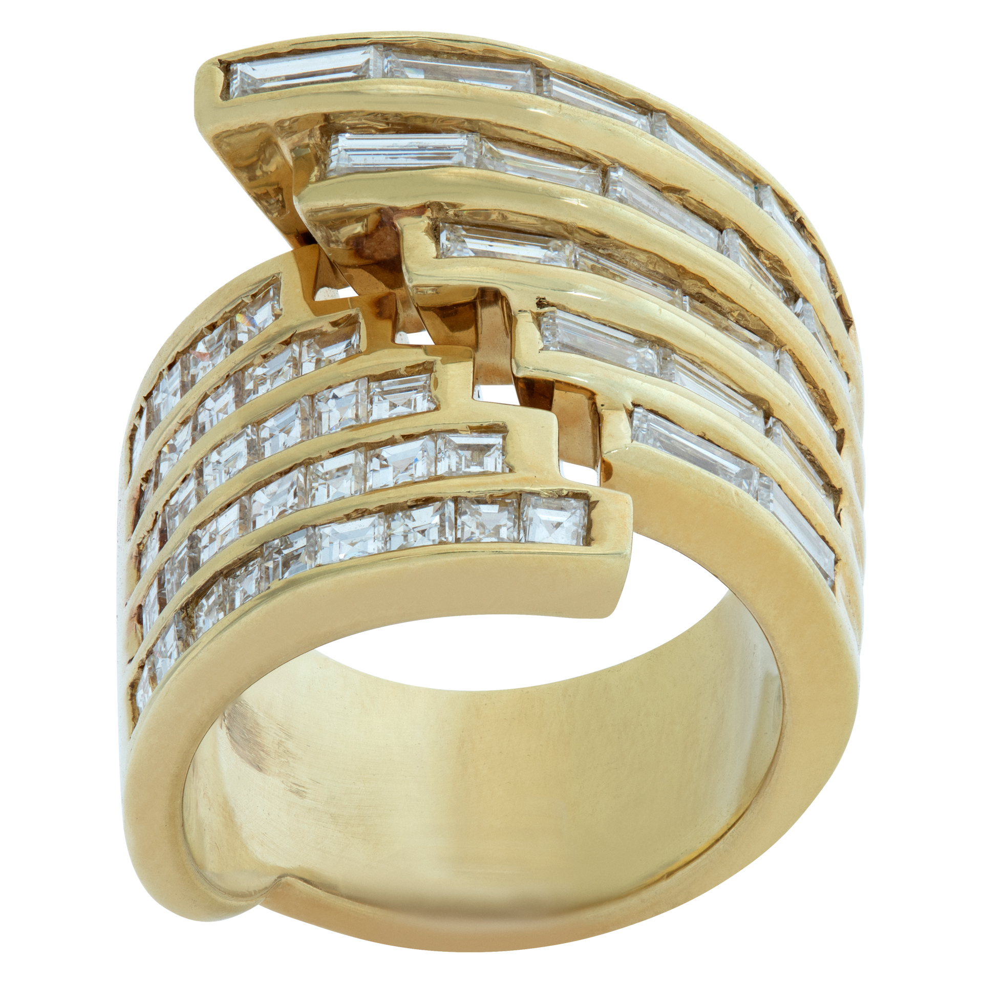 Wide 18k gold ring with princess cut diamonds and baguette diamonds