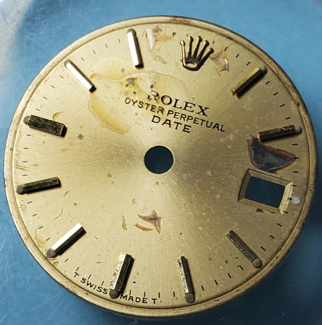 Rolex, Cartier, Patek Philippe, Audemars Piguet, Vacheron Constantin and all high end luxury Swiss timepieces and improve their look with a dial refinishing.