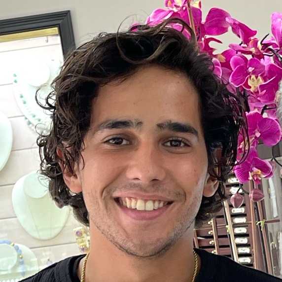 Live chat with Fabio